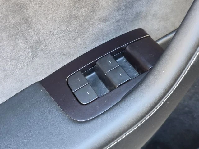 2023 Tesla Model Y - Image 19 of 21