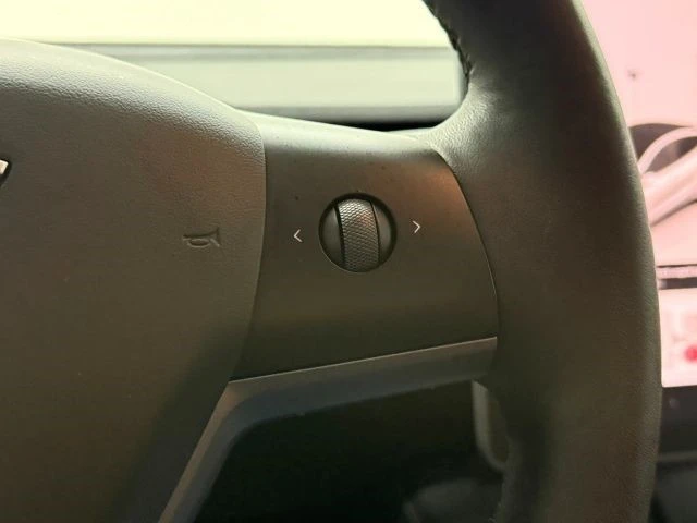 2023 Tesla Model Y - Image 21 of 21