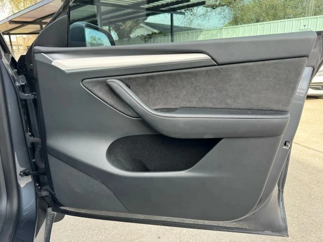 2023 Tesla Model Y - Image 5 of 7