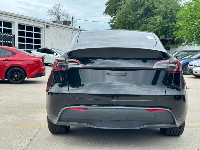 2023 Tesla Model Y - Image 5 of 8