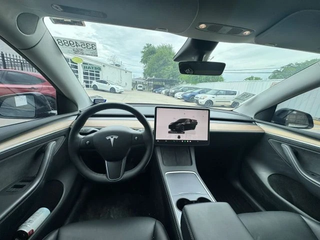 2023 Tesla Model Y - Image 2 of 8