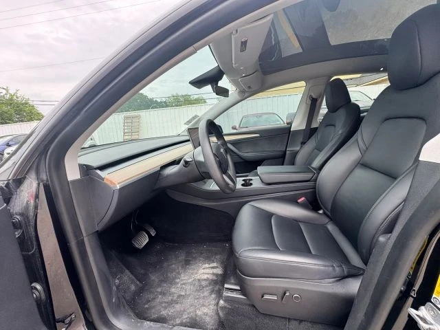 2023 Tesla Model Y - Image 4 of 8