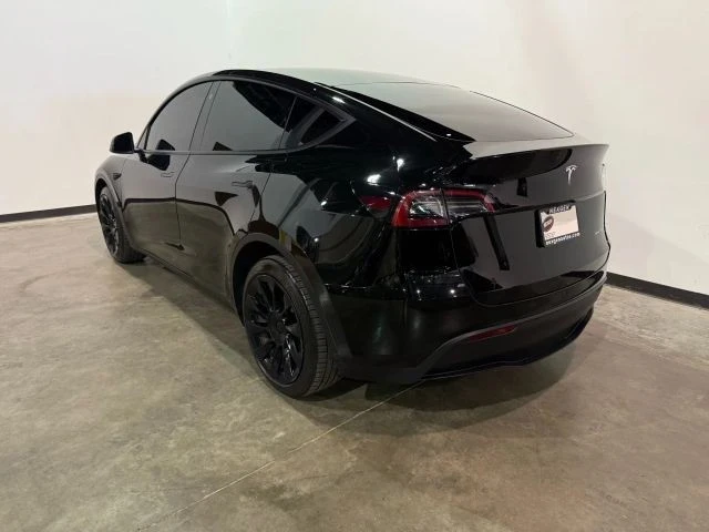 2023 Tesla Model Y - Image 5 of 21