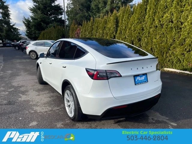 2023 Tesla Model Y - Image 8 of 21