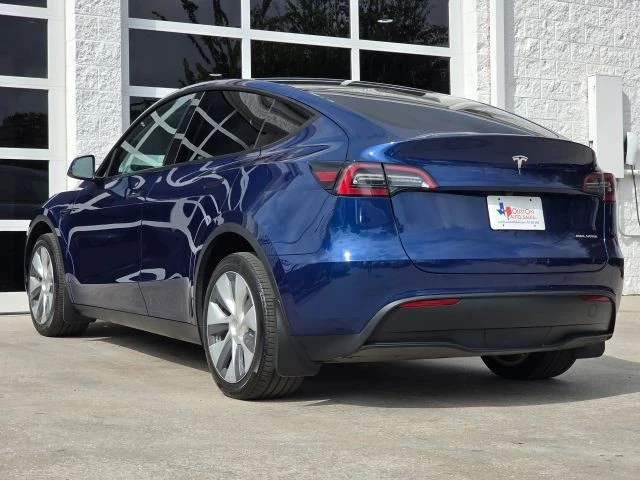 2023 Tesla Model Y - Image 8 of 21