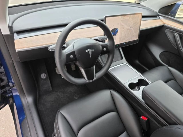2023 Tesla Model Y - Image 18 of 21