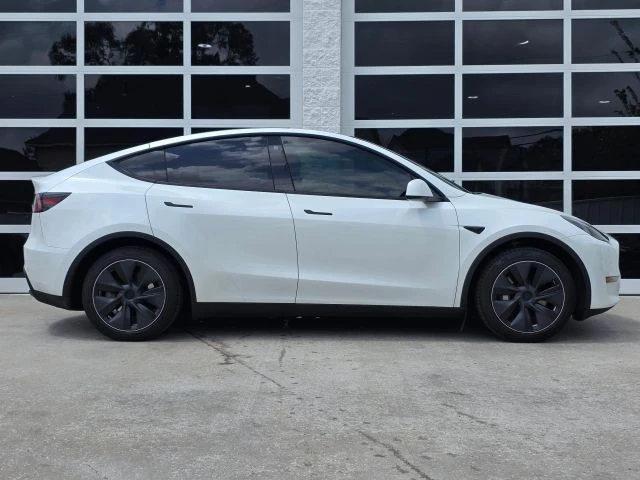 2023 Tesla Model Y - Image 3 of 21