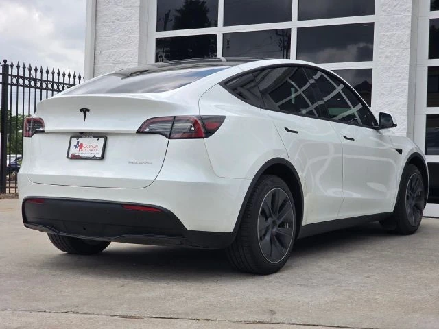 2023 Tesla Model Y - Image 4 of 21