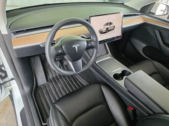 2023 Tesla Model Y - Image 18 of 21