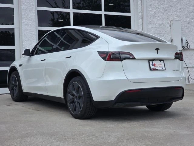 2023 Tesla Model Y - Image 7 of 21