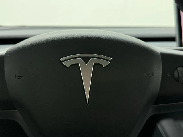 2023 Tesla Model Y - Image 21 of 21