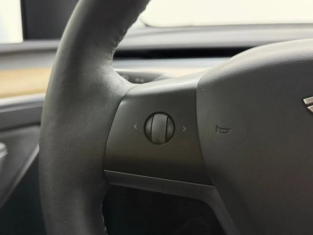 2023 Tesla Model Y - Image 20 of 21