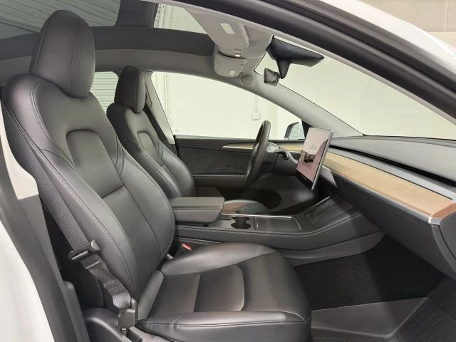 2023 Tesla Model Y - Image 10 of 21