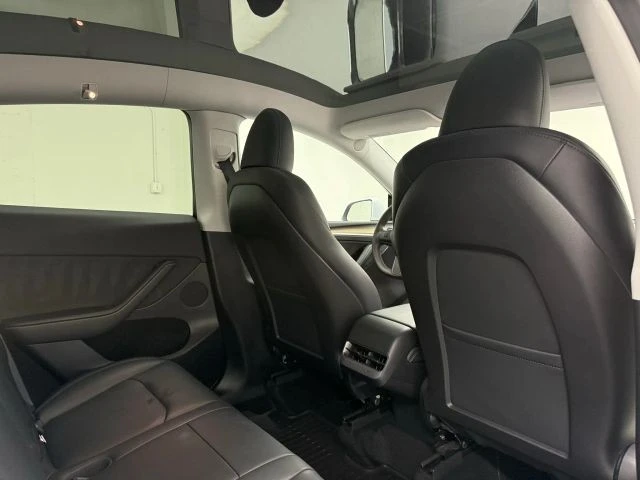2023 Tesla Model Y - Image 12 of 21