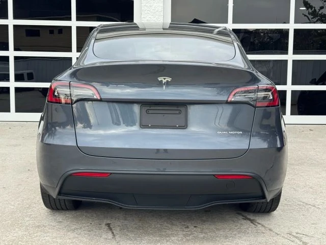 2023 Tesla Model Y - Image 13 of 21