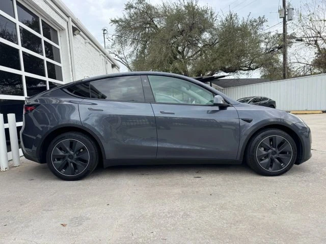 2023 Tesla Model Y - Image 21 of 21