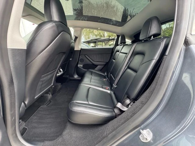 2023 Tesla Model Y - Image 18 of 21