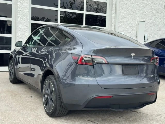 2023 Tesla Model Y - Image 16 of 21
