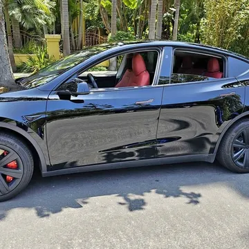 2023 Tesla Model Y Long Range Sport Utility 4D