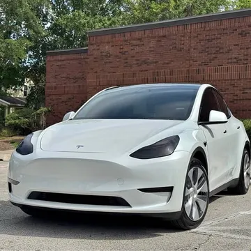 2023 Tesla Model Y Long Range Sport Utility 4D
