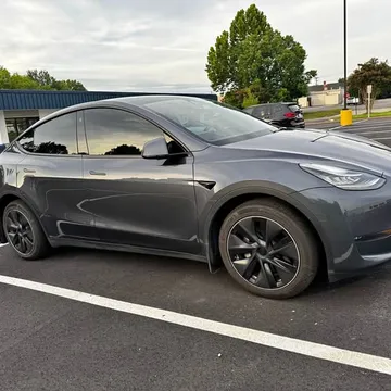 2023 Tesla Model Y Long Range Sport Utility 4D