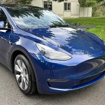 2023 Tesla Model Y Long Range Sport Utility 4D