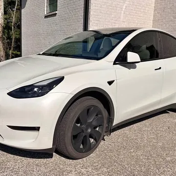 2023 Tesla Model Y Long Range Sport Utility 4D