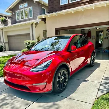 2023 Tesla Model Y Long Range Sport Utility 4D