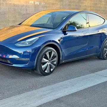 2023 Tesla Model Y Long Range Sport Utility 4D