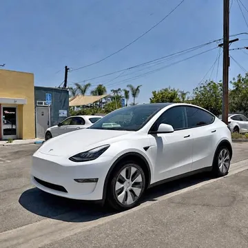 2023 Tesla Model Y Long Range Sport Utility 4D