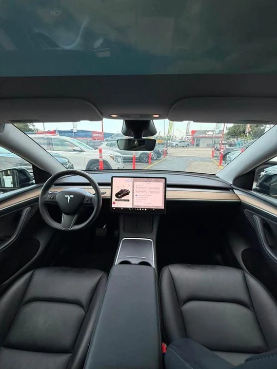 2023 Tesla Model Y - Image 14 of 19