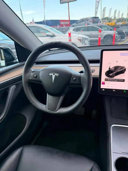 2023 Tesla Model Y - Image 19 of 19