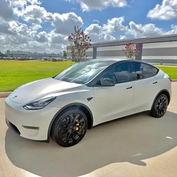 2023 Tesla Model Y Long Range Dual Motor