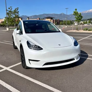 2023 Tesla Model Y Long Range