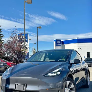 2023 Tesla Model Y RWD