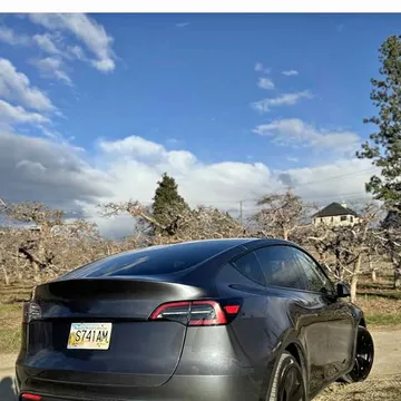 2023 Tesla Model Y Standard