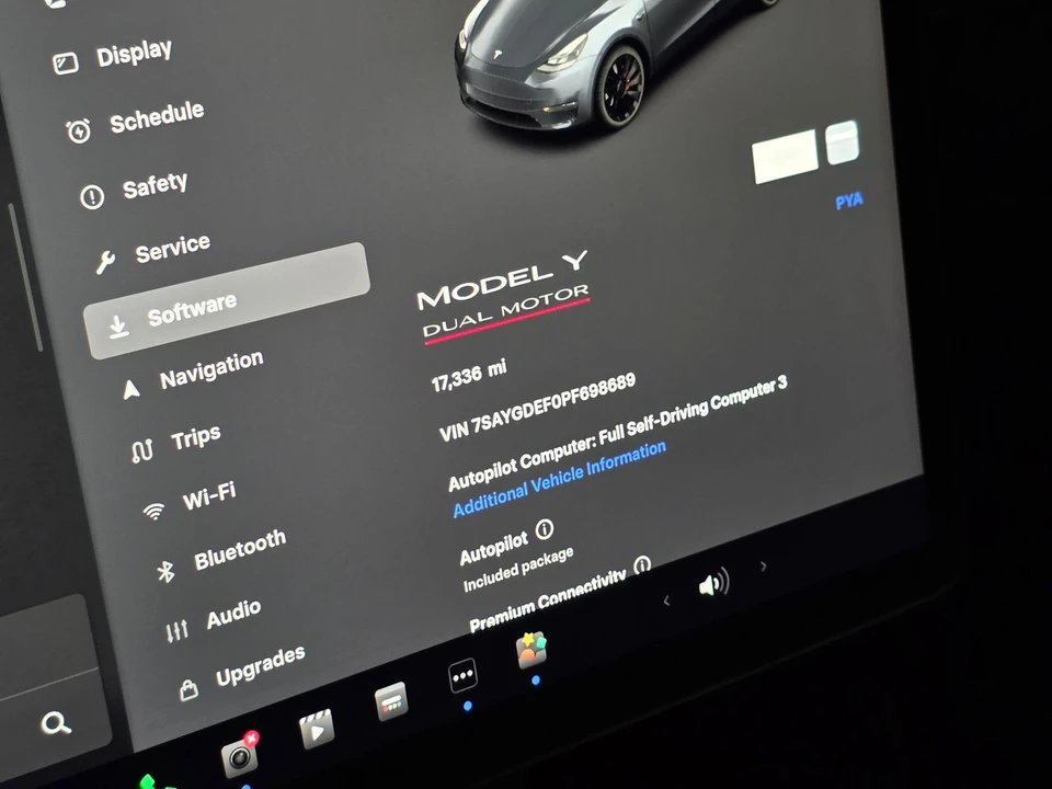 2023 Tesla Model Y Performance - Image 4 of 21