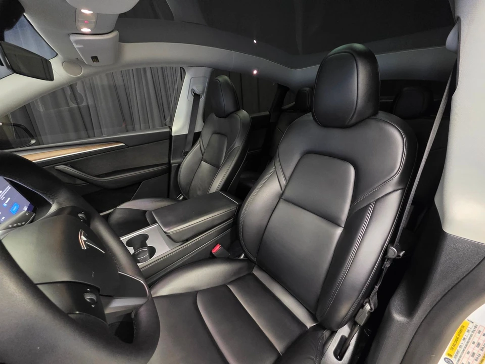 2023 Tesla Model Y Performance - Image 18 of 21