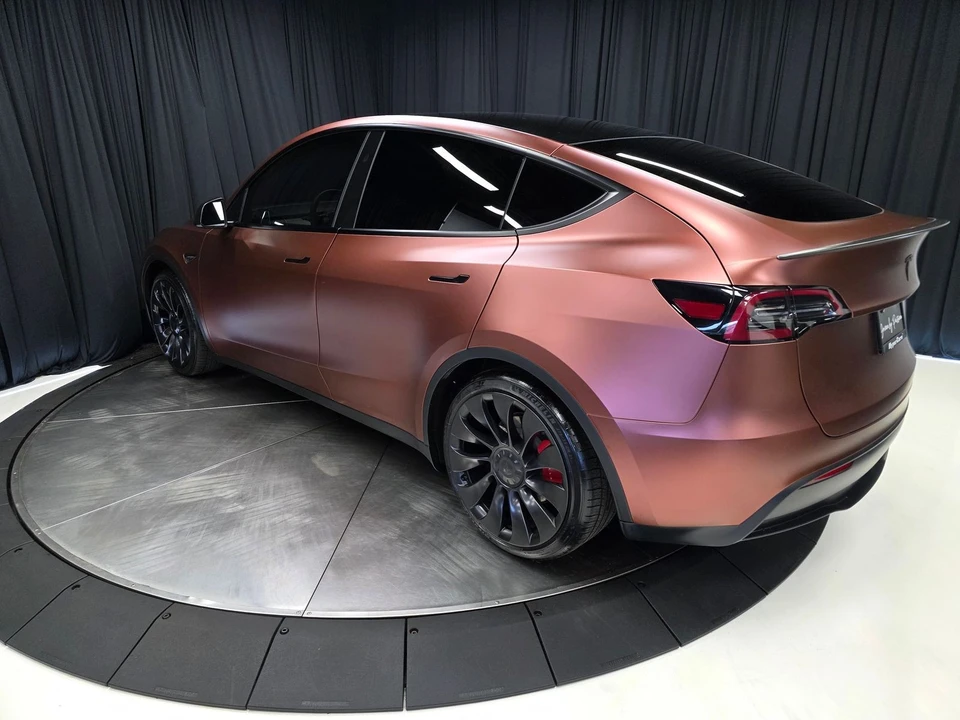 2023 Tesla Model Y Performance - Image 10 of 21