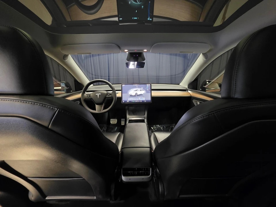 2023 Tesla Model Y Performance - Image 2 of 21