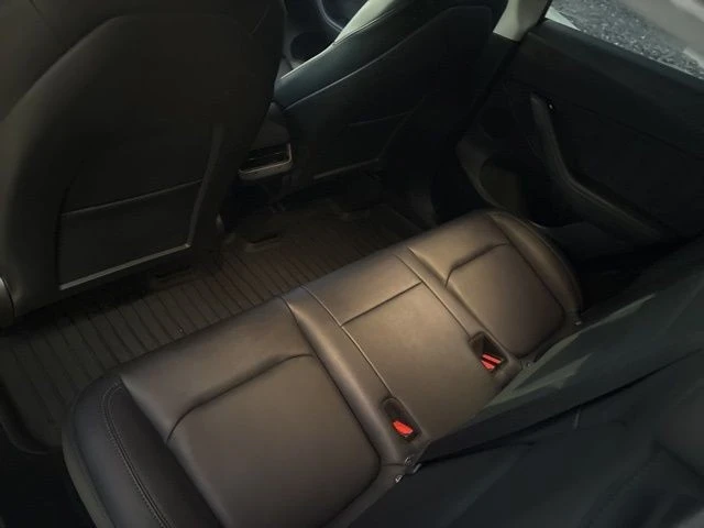 2023 Tesla Model Y Performance - Image 17 of 21