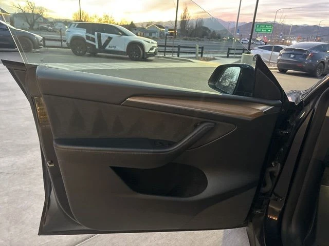 2023 Tesla Model Y Performance - Image 11 of 21
