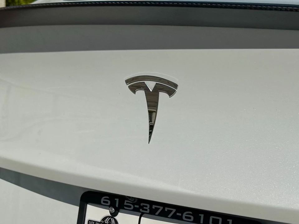 2023 Tesla Model Y Performance - Image 11 of 12