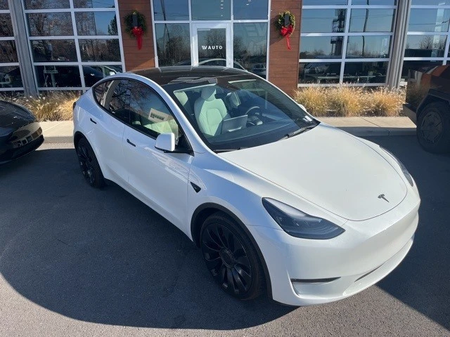 2023 Tesla Model Y Performance - Image 2 of 21