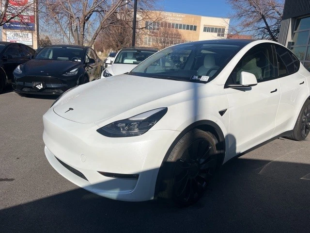 2023 Tesla Model Y Performance - Image 4 of 21