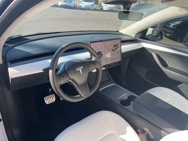 2023 Tesla Model Y Performance - Image 12 of 21