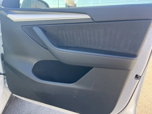 2023 Tesla Model Y Performance - Image 21 of 21