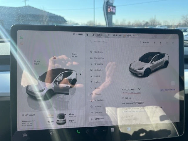 2023 Tesla Model Y Performance - Image 10 of 21