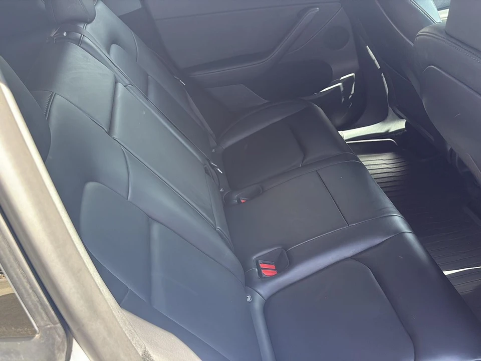 2023 Tesla Model Y Performance - Image 19 of 21