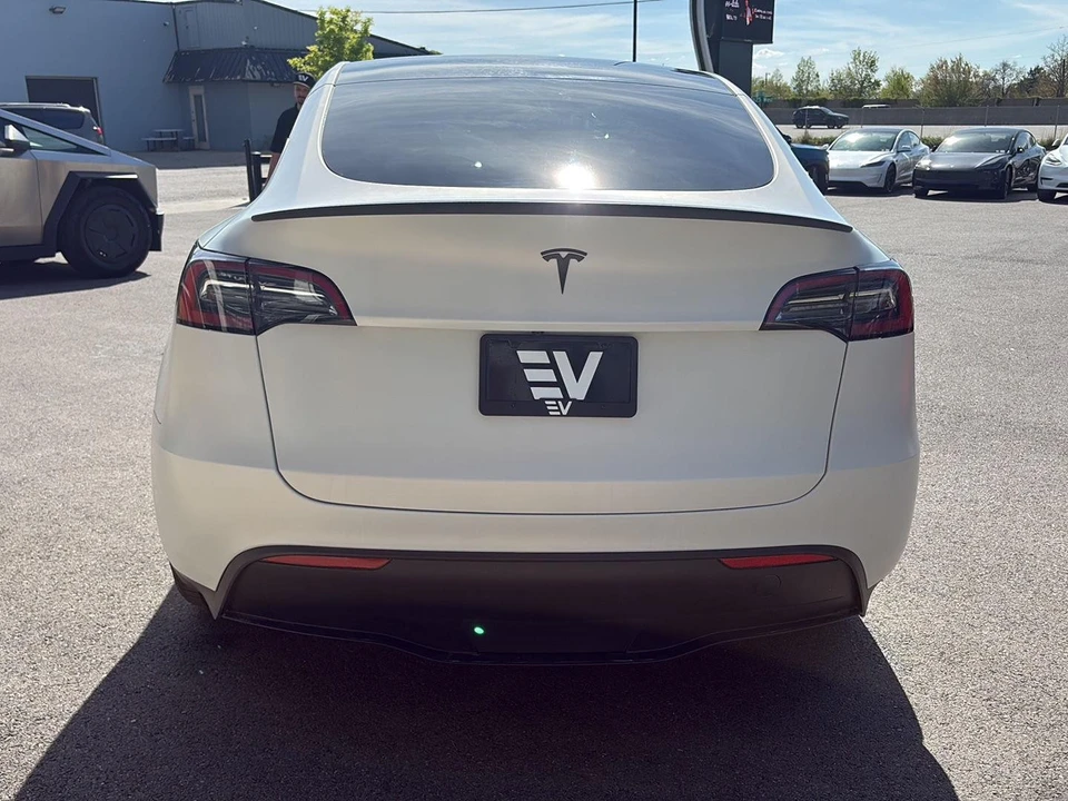 2023 Tesla Model Y Performance - Image 6 of 21